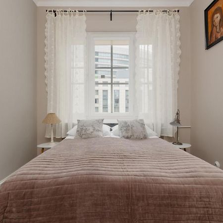 Metro Rondo Onz Apartment By Noclegi Renters Varšava Exteriér fotografie