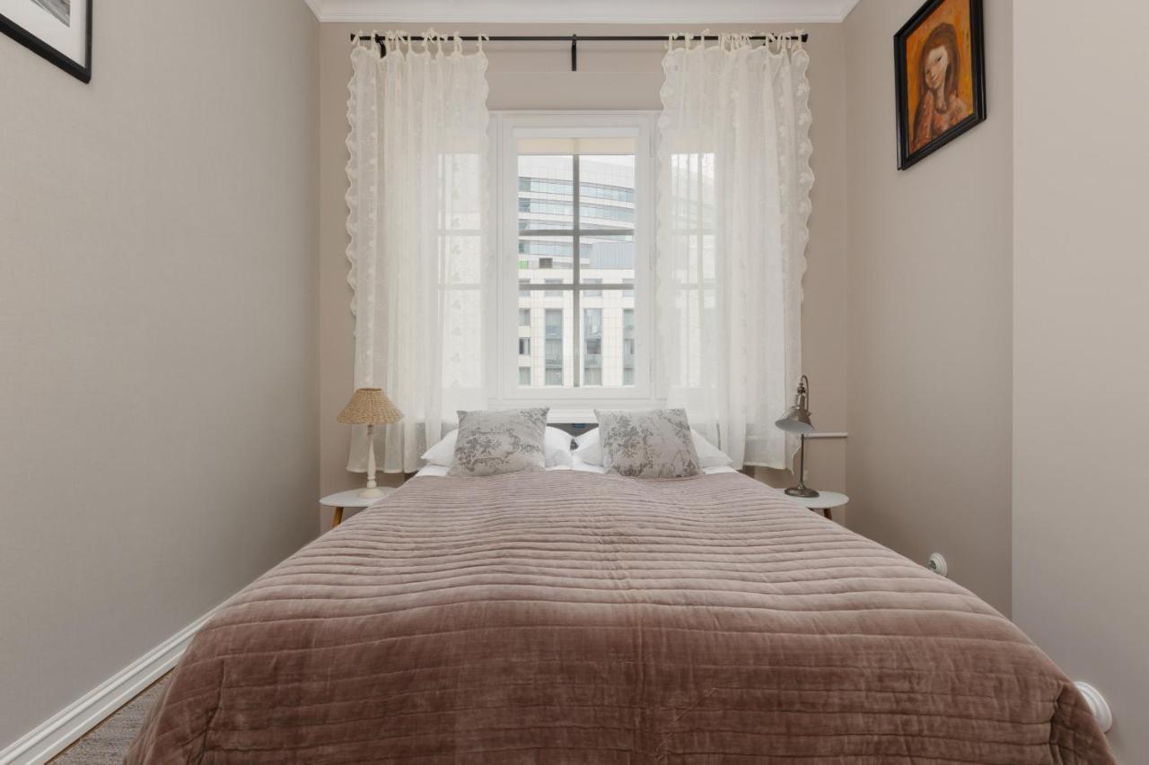 Metro Rondo Onz Apartment By Noclegi Renters Varšava Exteriér fotografie